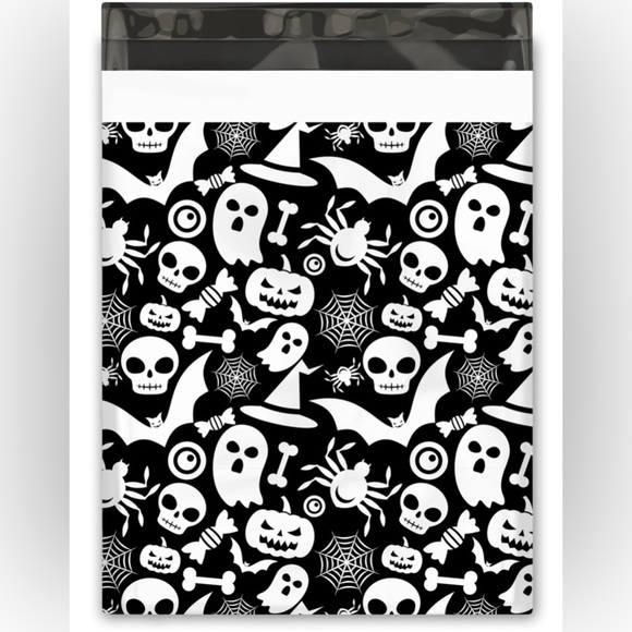 Other - Set of 10 Ghosts/Skulls Self Sealing Poly Mailer Bags